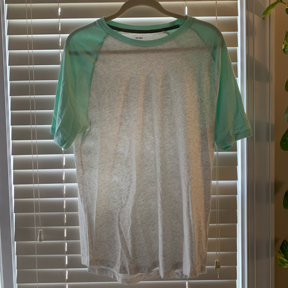 Old Navy T-Shirt
